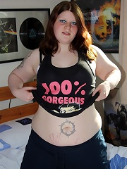 Adorable chubby babe with yummy tattoed nipples
